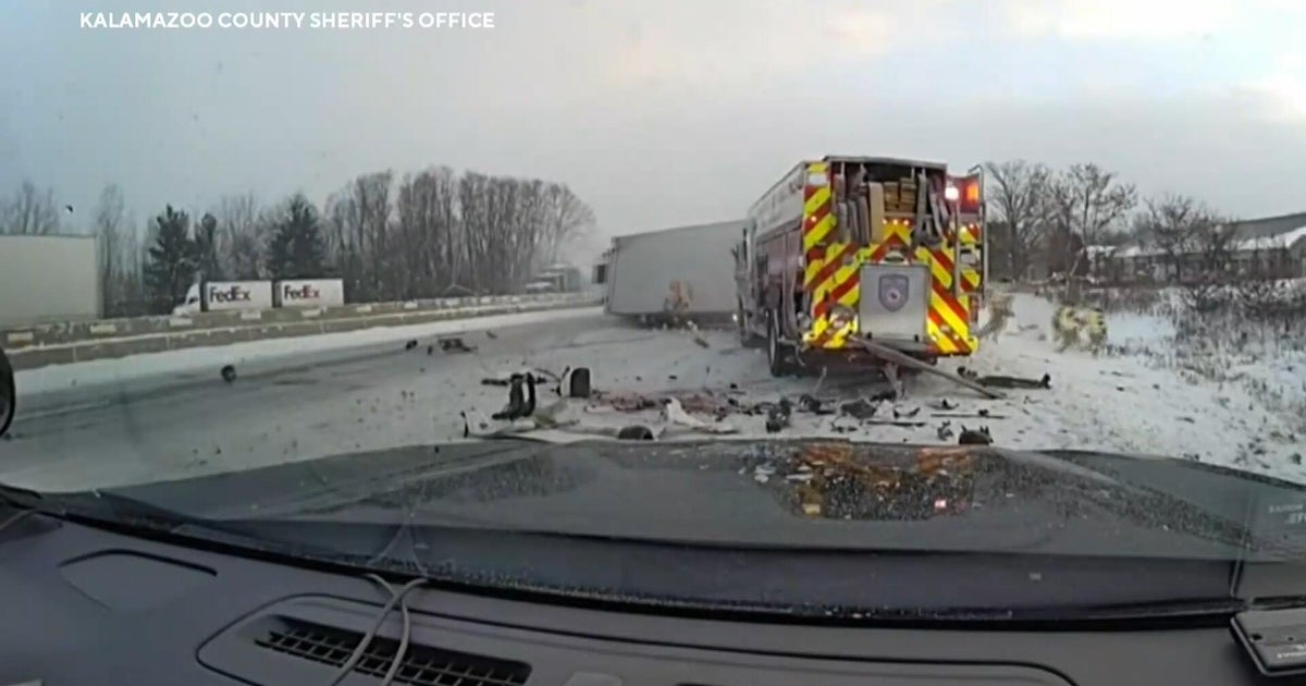 Drivers ignore "Slow Down, Move Over" laws, raising risks on the road